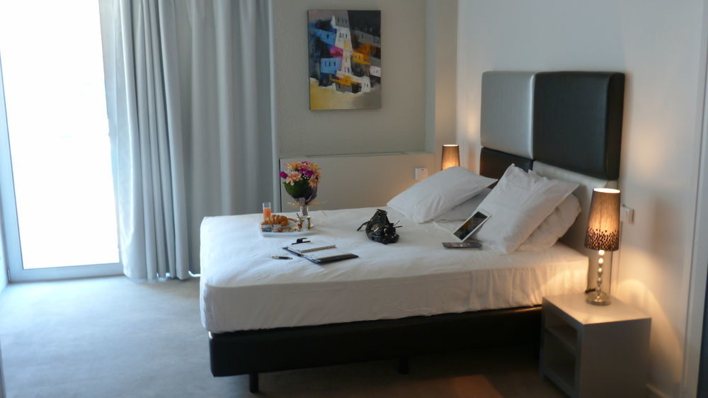 Yes Hotel Avinyon Dış mekan fotoğraf
