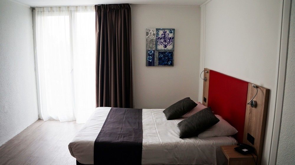 Yes Hotel Avinyon Dış mekan fotoğraf