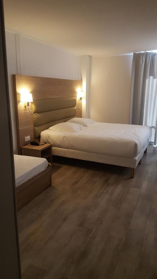 Yes Hotel Avinyon Dış mekan fotoğraf