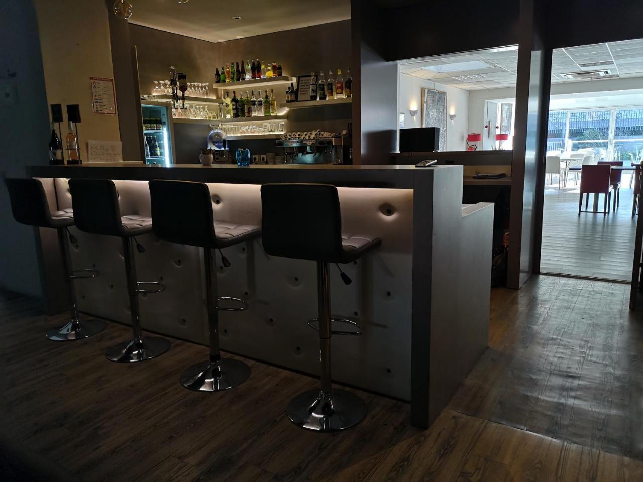 Yes Hotel Avinyon Dış mekan fotoğraf